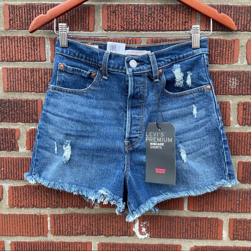 🆕 Levi’s Ribcage High Rise Distressed Denim Short - Picture 2 of 15